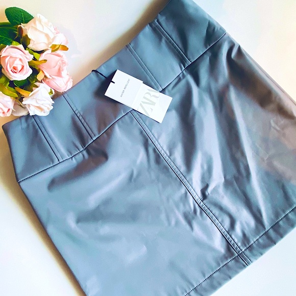 Zara Dresses & Skirts - NWT ZARA SKIRT MODERN CHIC GORGEOUS Size L
